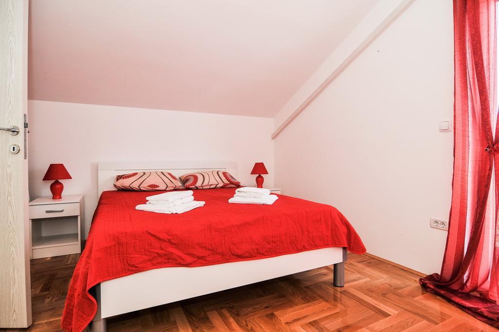 Apartmani P&M Tivat Eksteriør billede