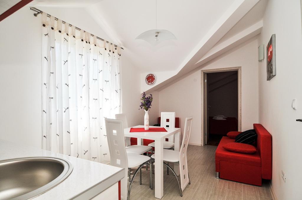 Apartmani P&M Tivat Eksteriør billede