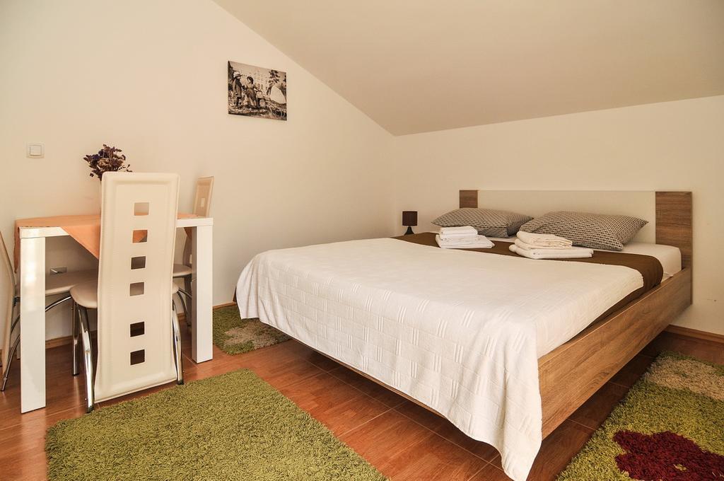 Apartmani P&M Tivat Eksteriør billede