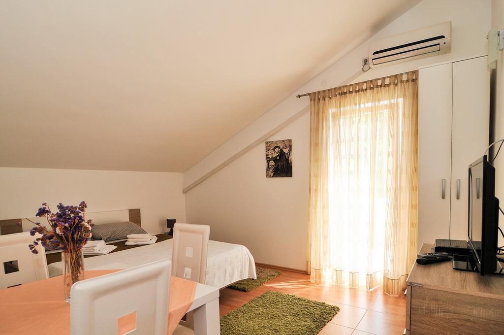 Apartmani P&M Tivat Eksteriør billede